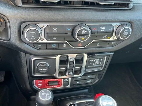 Used 2025 Jeep Wrangler Unlimited Sport S 4xe AWD/4WD image 21