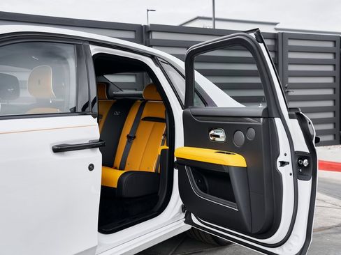 Used 2025 Rolls-Royce Ghost Black Badge image 6