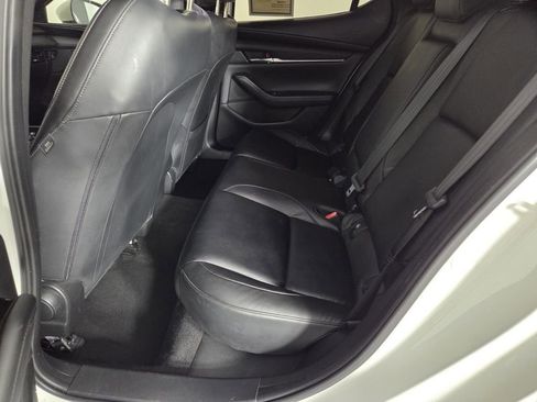 Used 2019 MAZDA MAZDA3 Base image 24