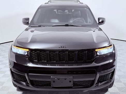 Used 2023 Jeep Grand Cherokee L Altitude image 8