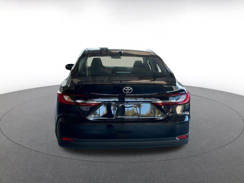 Used 2025 Toyota Camry LE image 15