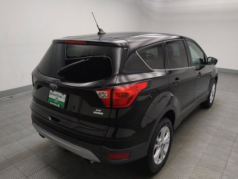 Used 2019 Ford Escape SE FWD image 9