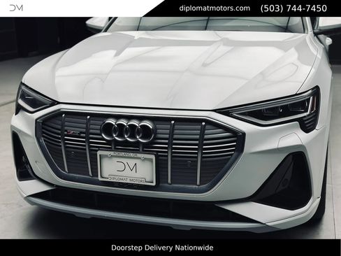 Used 2021 Audi e-tron Premium AWD/4WD image 14