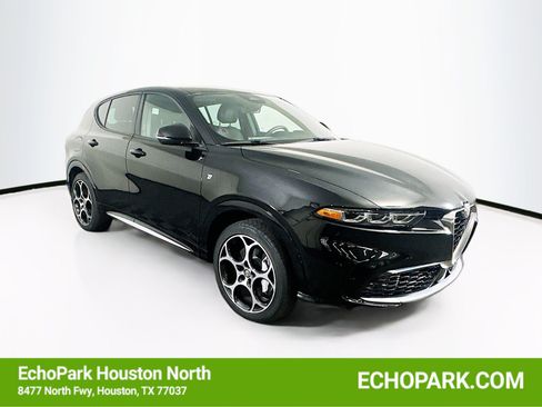 Used 2024 Alfa Romeo Tonale Ti w/ Premium Interior Package AWD/4WD image 1