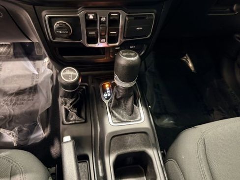 Used 2021 Jeep Wrangler Unlimited Sport image 22