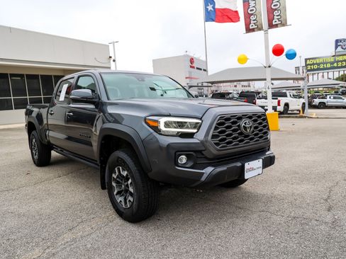 Certified 2023 Toyota Tacoma TRD Off-Road image 5