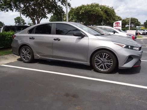 Used 2024 Kia Forte GT-Line w/ GT-Line Premium Package FWD image 4