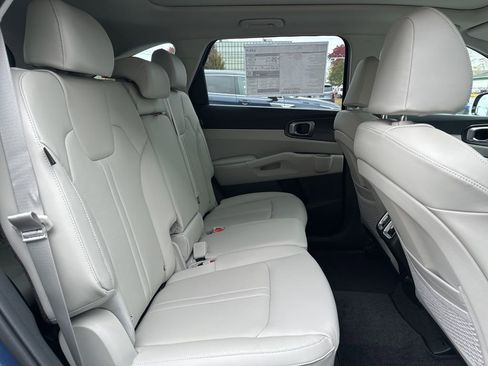 New 2026 Kia Sorento S w/ S Panoramic Sunroof Package image 16