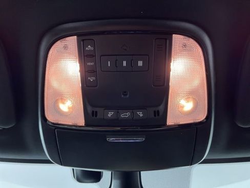 Used 2024 Dodge Durango GT image 35