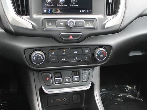 Used 2018 GMC Terrain SLE image 29