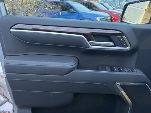 New 2026 GMC Sierra 1500 SLE w/ Preferred Package image 10