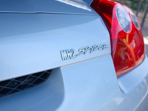 Used 2005 Toyota MR2 image 38