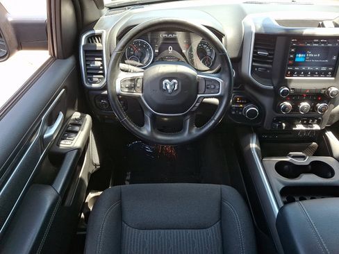 Used 2019 RAM 1500 Big Horn AWD/4WD image 11