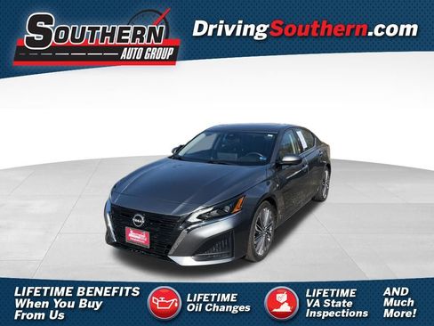 Used 2023 Nissan Altima 2.5 SL FWD image 1