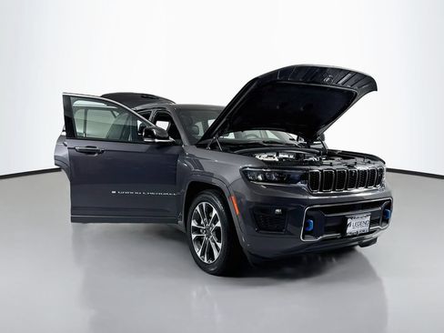 Used 2023 Jeep Grand Cherokee Overland w/ Advanced Protech Group III AWD/4WD image 27