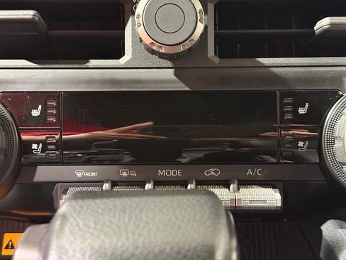 Certified 2025 Toyota 4Runner 4WD image 30