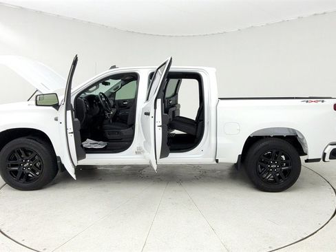 Certified 2026 Chevrolet Silverado 1500 Custom image 5