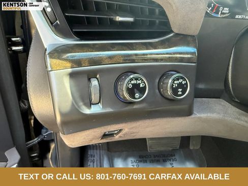 Used 2018 Cadillac Escalade Platinum AWD/4WD image 19