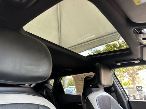 Used 2023 Kia EV6 GT-Line RWD image 18