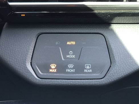 Used 2023 Volkswagen ID.4 Pro image 25