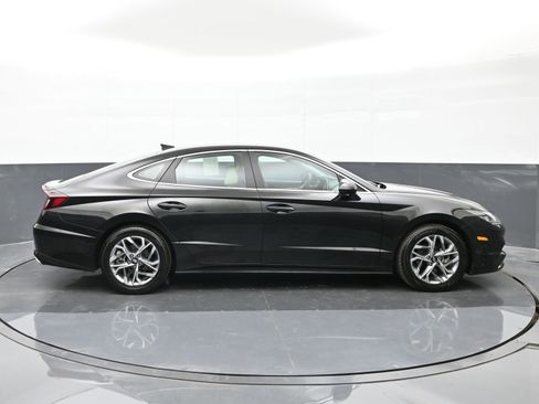 Used 2022 Hyundai Sonata SEL w/ Preferred Accessory Package image 9