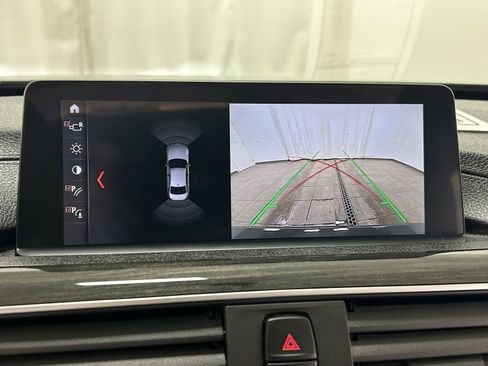 Used 2018 BMW 328d xDrive Sedan w/ Premium Package image 19