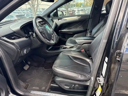 Used 2018 Lincoln MKC Premiere FWD image 5