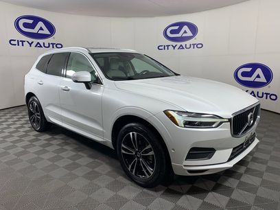 Used 2019 Volvo XC60 T5 Momentum w/ Premium Package