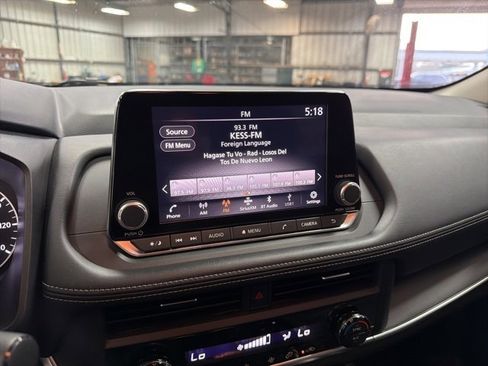 Used 2025 Nissan Rogue SV image 24