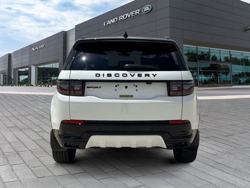 Used 2025 Land Rover Discovery Sport Dynamic SE AWD/4WD image 4