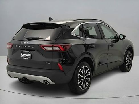 New 2026 Ford Escape SE w/ Class II Trailer Tow Package image 7