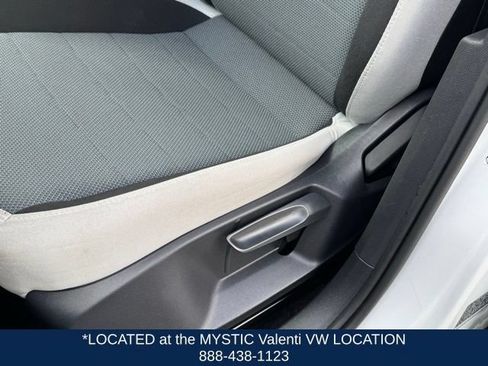 Certified 2025 Volkswagen Taos S AWD/4WD image 38