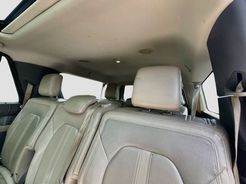 Used 2018 Ford Expedition Max Limited RWD image 25