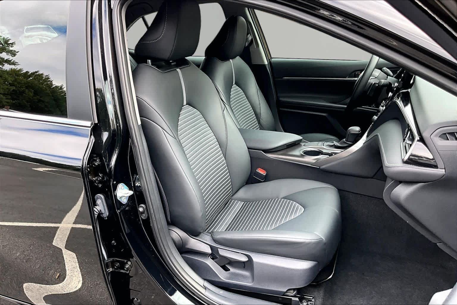 Certified 2024 Toyota Camry SE FWD image 9