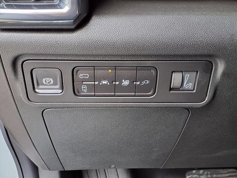 Used 2026 GMC Hummer EV SUV AWD/4WD image 16