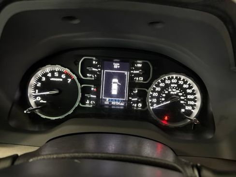 Used 2020 Toyota Tundra SR5 w/ SR5 Upgrade Package AWD/4WD image 23