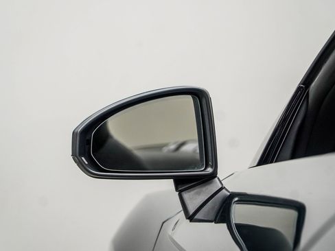 Used 2017 Audi R8 V10 w/ Carbon Exterior Package image 23