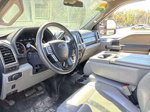 Used 2018 Ford F250 XLT w/ XLT Value Package image 6