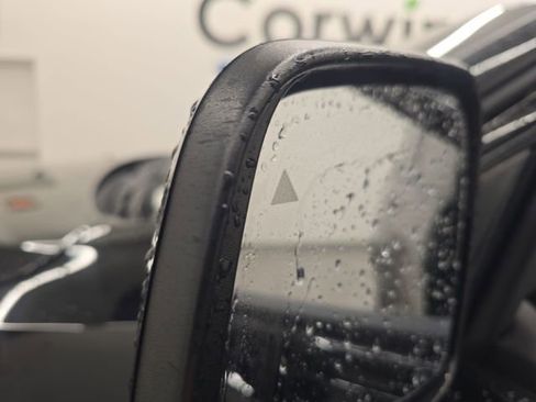 Used 2019 Jeep Grand Cherokee Laredo AWD/4WD image 38