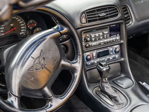 Used 2001 Chevrolet Corvette Convertible w/ Preferred Equipment Group2 image 50