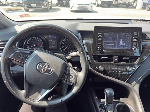 Used 2023 Toyota Camry SE image 16