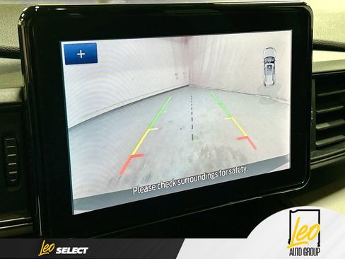 Used 2021 Ford Explorer XLT image 13