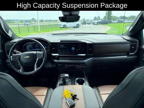 Certified 2023 Chevrolet Silverado 1500 High Country w/ Technology Package AWD/4WD image 7