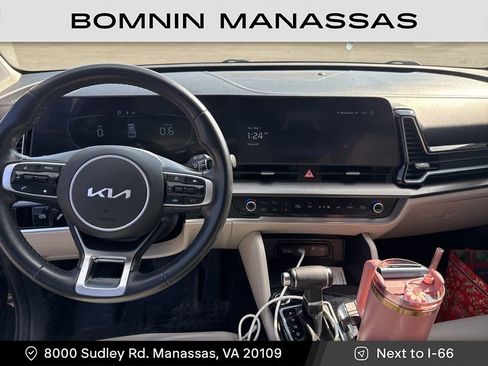 Used 2024 Kia Sportage EX image 6