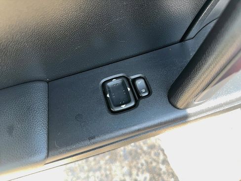 Used 2012 MAZDA MX-5 Miata Sport image 12