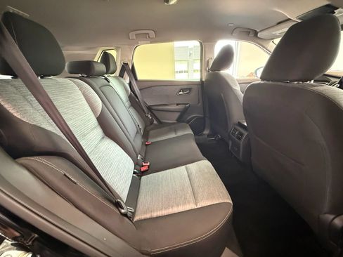 Used 2023 Nissan Rogue SV AWD/4WD image 19