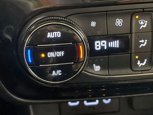 Used 2023 Buick Encore GX Essence w/ Experience Buick Package image 31