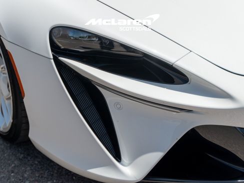 Used 2026 McLaren Artura RWD image 19
