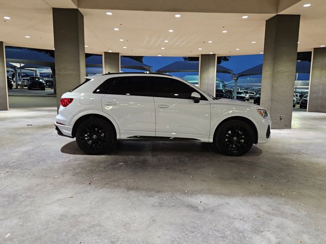 Used 2021 Audi Q3 2.0T Premium Plus w/ Premium Plus Package AWD/4WD image 4