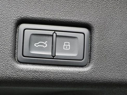 New 2025 Audi Q5 Premium image 28